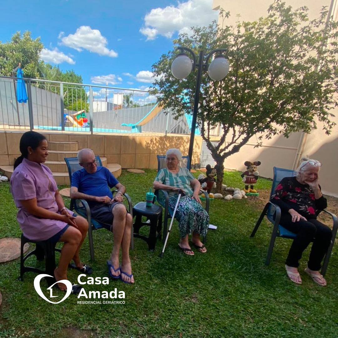Moradores participando de atividades recreativas
